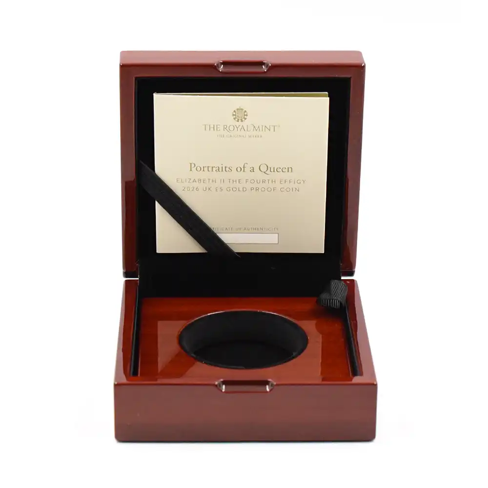 モダンコイン9：7078 イギリス 2026 チャールズ3世 エリザベス2世のコイン肖像シリーズ 第四弾 5ポンド金貨 発行即日鑑定品 NGC PF70UC 箱付き