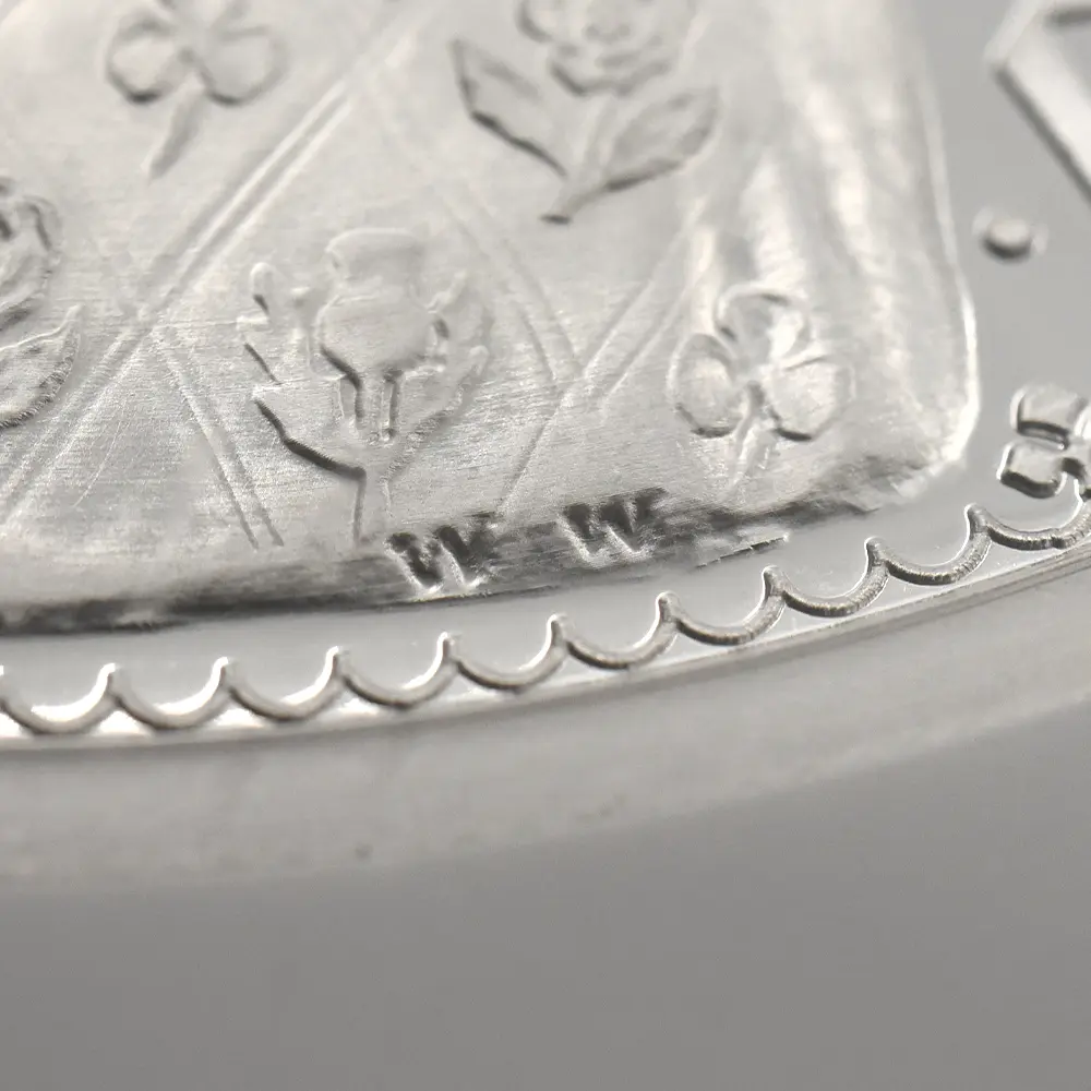 モダンコイン10：7130 イギリス 2021 エリザベス2世 ゴチッククラウン・ポートレート 500ポンド１キロ銀貨 NGC PF69UC 箱付き