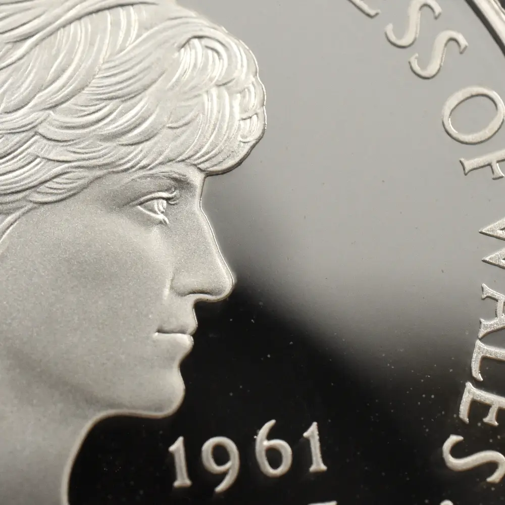 モダンコイン10：7137 イギリス 1999 エリザベス2世 ダイアナ妃追悼記念 5ポンド銀貨 NGC PF69UC 箱付き