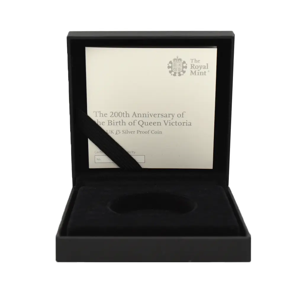 モダンコイン8：7147 イギリス 2019 エリザベス2世 ヴィクトリア女王生誕200周年記念 5ポンド銀貨 PCGS PR70DC 箱付き