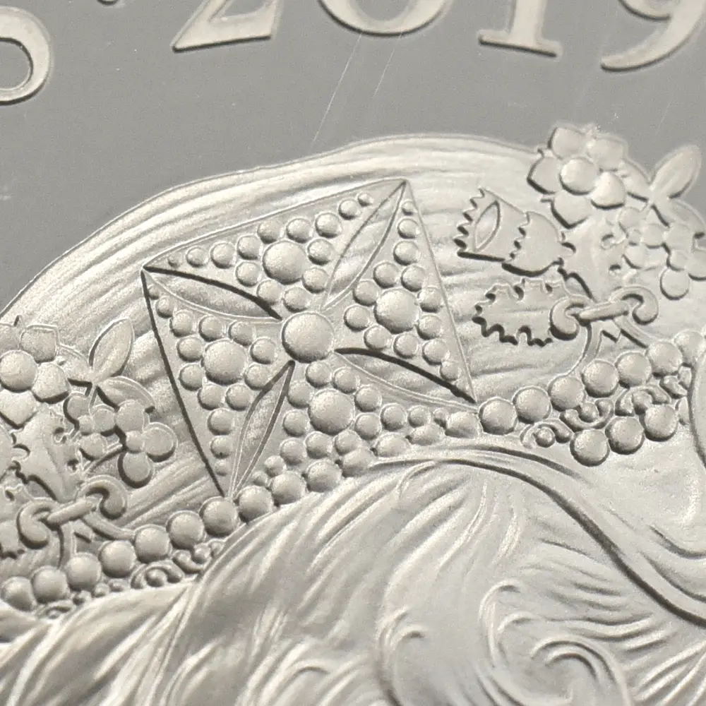 モダンコイン13：7147 イギリス 2019 エリザベス2世 ヴィクトリア女王生誕200周年記念 5ポンド銀貨 PCGS PR70DC 箱付き