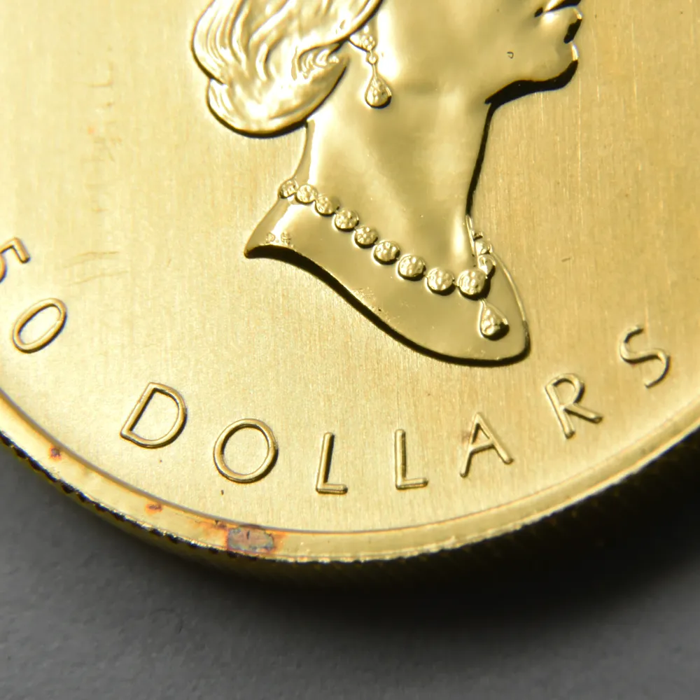 地金型9：4421 カナダ 1999 エリザベス2世 メイプルリーフ 50ドル 1オンス 地金型金貨 【1枚】 (コインケース付き)