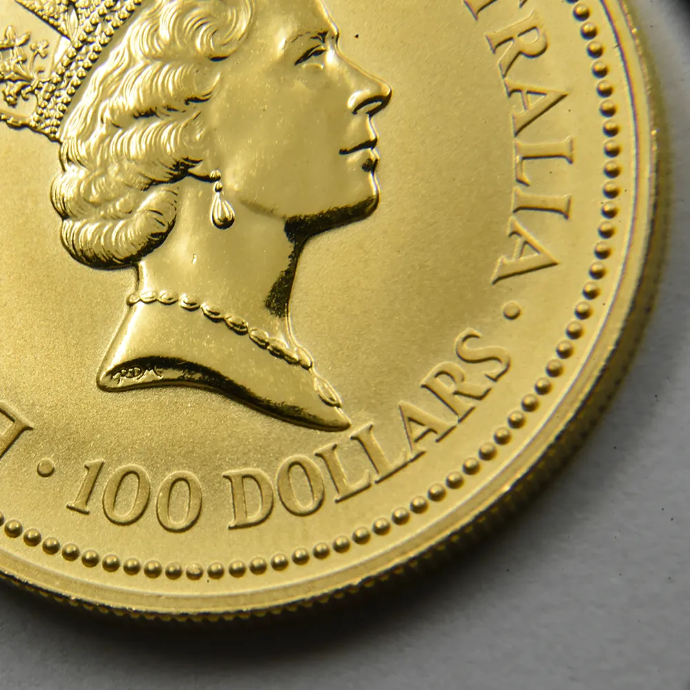 地金型8：4422 オーストラリア 1990 エリザベス2世 カンガルー 100ドル 1オンス 金貨【1枚】 (コインケース付き)