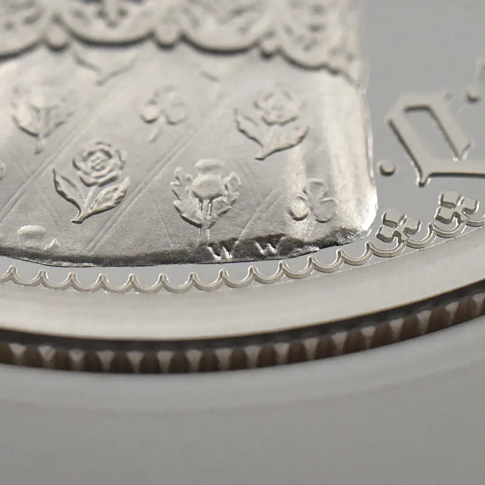 モダンコイン12：5933 2021 エリザベス2世 ゴチッククラウン・ポートレート 5ポンド2オンス銀貨 発行即日鑑定品 NGC PF70UC 箱付き