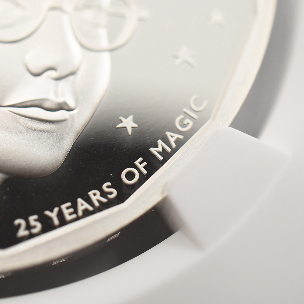 モダンコイン11：3342 2022 エリザベス2世 ハリー・ポッターシリーズ 第1弾 出版25周年記念 2ポンド1オンス銀貨 ファーストリリース NGC PF70UC 箱付き