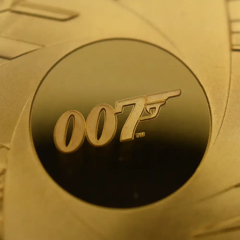 モダンコイン12：6025 2024 チャールズ3世 「007の60年」ボンド映画記念シリーズ コンプリーター 200ポンド 2オンス金貨 NGC PF70UC 箱付き