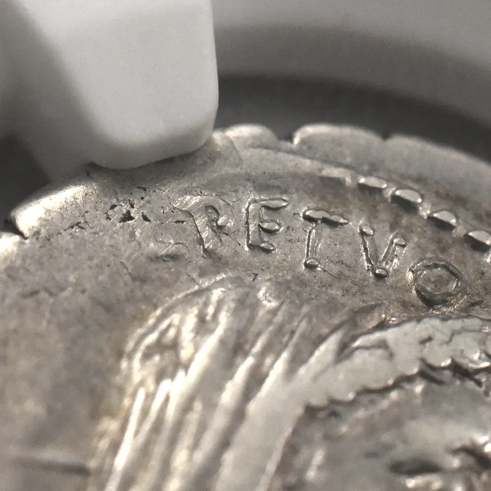 古代コイン8：6138 古代ローマ帝国 紀元前44年 カエサル デナリウス銀貨 NGC Ch VF Strike: 4/5 Surface: 2/5