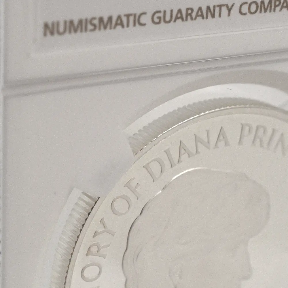 モダンコイン16：6145 1999 エリザベス2世 ダイアナ妃追悼記念 5ポンド銀貨 NGC PF69UC 箱付き