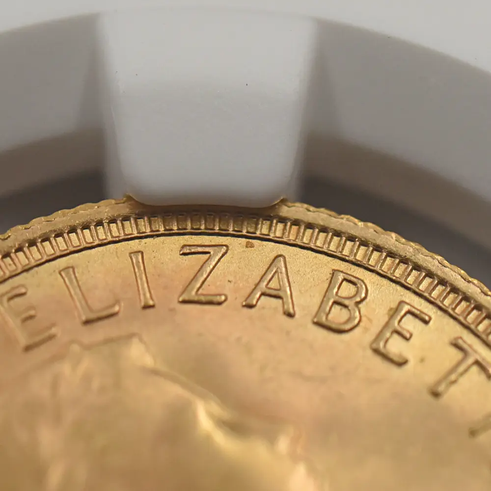 モダンコイン9：4831 1968 エリザベス2世 ヤングヤング 聖ジョージ竜退治 ソブリン金貨 NGC MS65