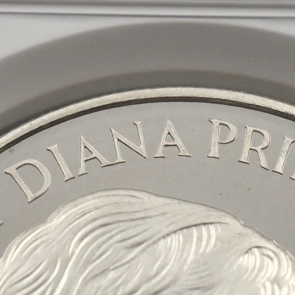 モダンコイン11：6183 1999 エリザベス2世 ダイアナ妃追悼記念 5ポンド銀貨 NGC PF69UC 箱付き