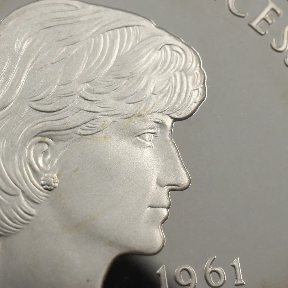 モダンコイン10:6199 1999 エリザベス2世 ダイアナ妃追悼記念 5ポンド銀貨 NGC PF69UC 箱付き