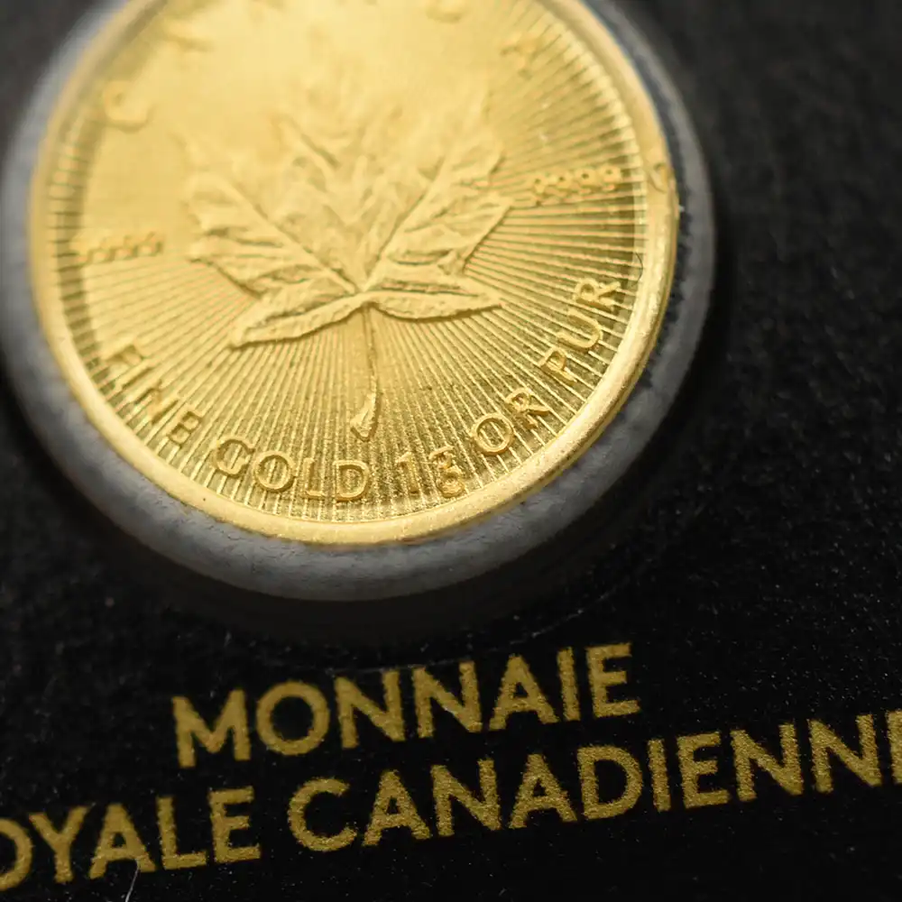 地金型s7：1835 カナダ 2022 エリザベス2世 メイプルリーフ 50セント1グラム地金型金貨