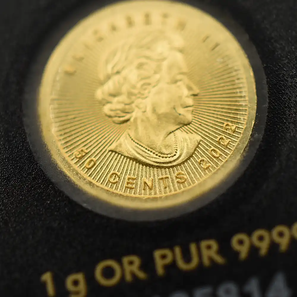 地金型s9：1835 カナダ 2022 エリザベス2世 メイプルリーフ 50セント1グラム地金型金貨
