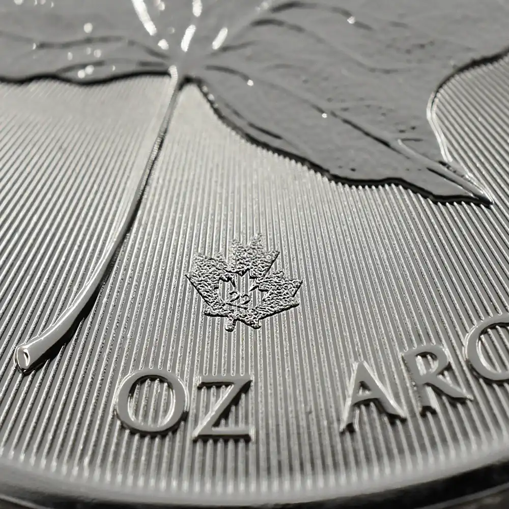 地金型8：2020 カナダ 2022 エリザベス２世 メイプルリーフ  5ドル1オンス 地金型銀貨　【5枚】