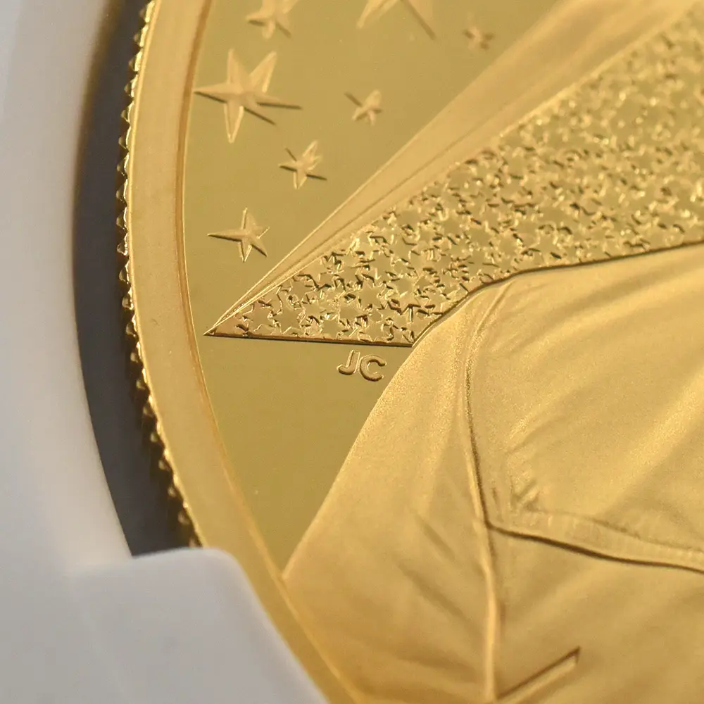 モダンコイン12：6454 2020 エリザベス2世 ミュージックレジェンド第3弾 デヴィッド・ボウイ 200ポンド2オンス金貨 ファーストリリース NGC PF70UC 箱付き