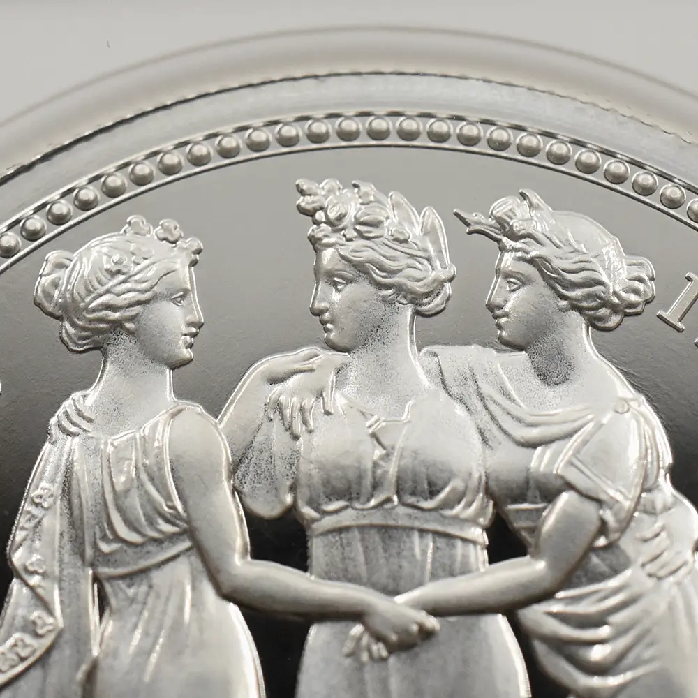 モダンコイン9:6487 2020 エリザベス2世 スリーグレーセス 5ポンド 2オンス銀貨 発行即日鑑定品 NGC PF69UC 箱付き