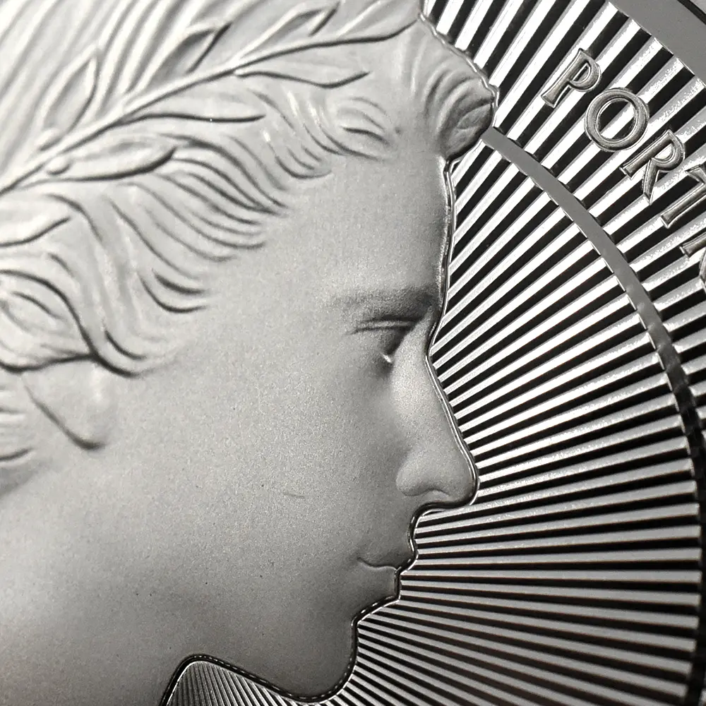 モダンコイン10：6473 2026 チャールズ3世 エリザベス2世のコイン肖像シリーズ 第一弾 ヤングヤングエリザベス 5ポンド銀貨 発行即日鑑定品 NGC PF70UC 箱付き