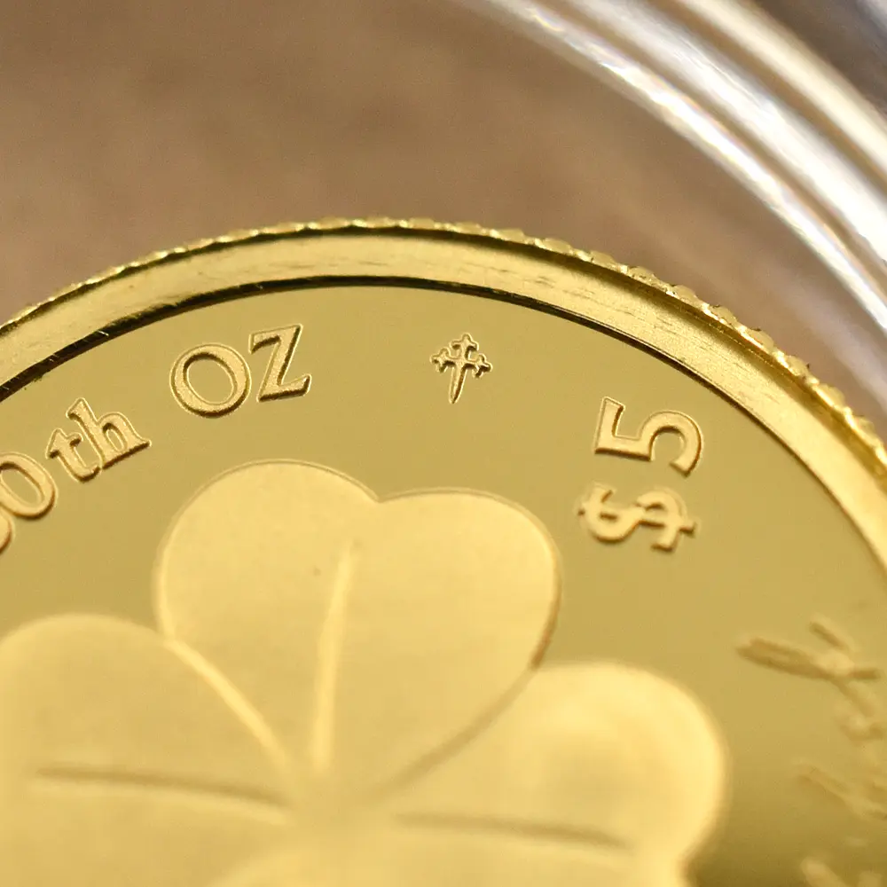 モダンコイン7：6516 クック諸島 2025 チャールズ3世 四葉のクロバー 5ドル 1/30オンスプルーフ金貨 未鑑定 箱付き