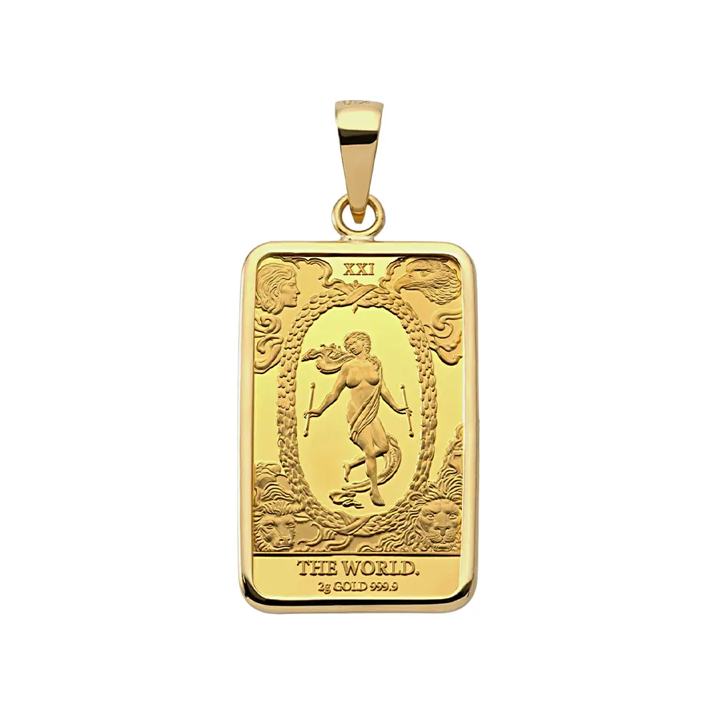 地金型1：6515 【ペンダントトップ単品】クック諸島 2025 チャールズ3世 タロットカード「世界」 20ドル 2グラム 純金 フローティング 18K 箱付き