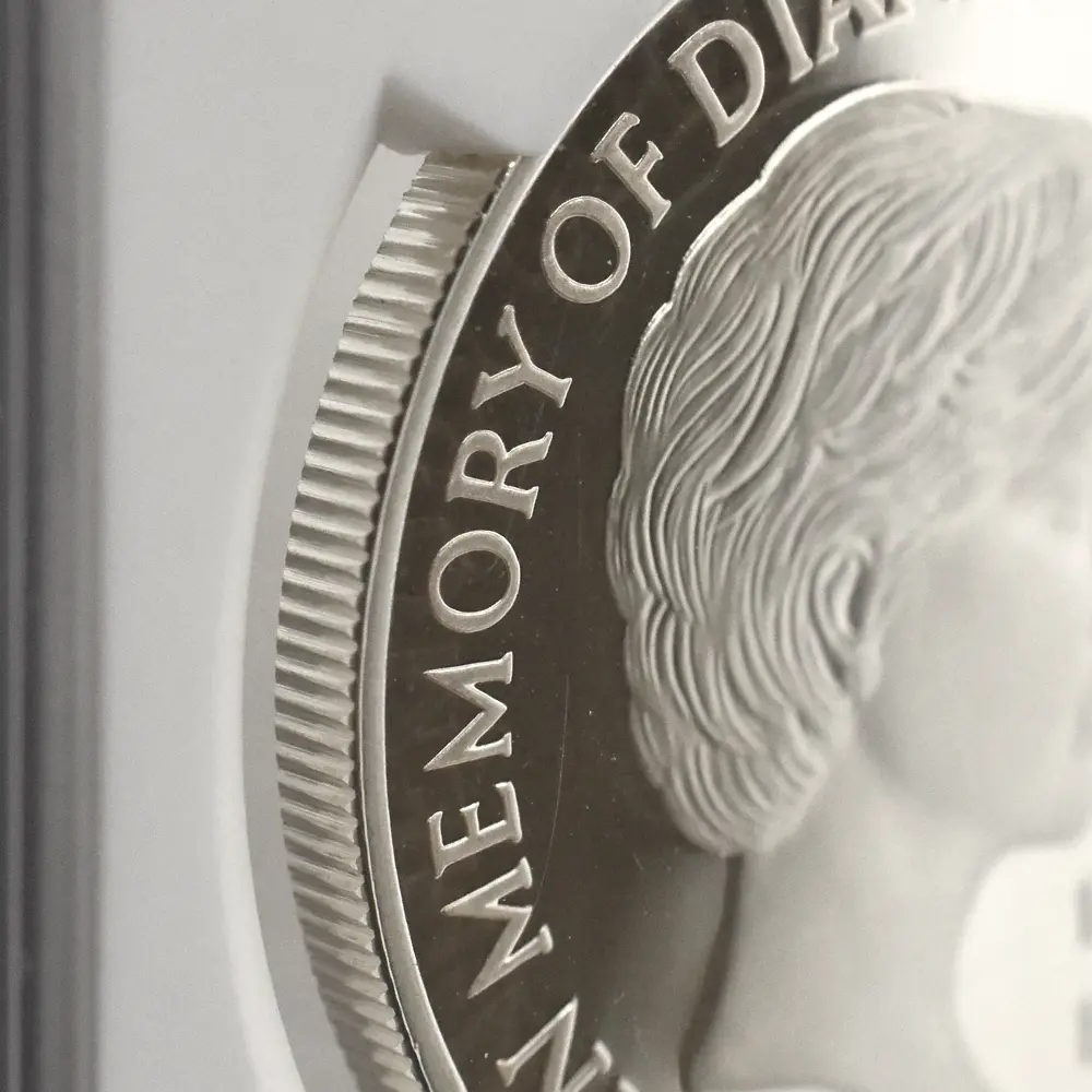 モダンコイン13:6557 1999 エリザベス2世 ダイアナ妃追悼記念 5ポンド銀貨 NGC PF69UC