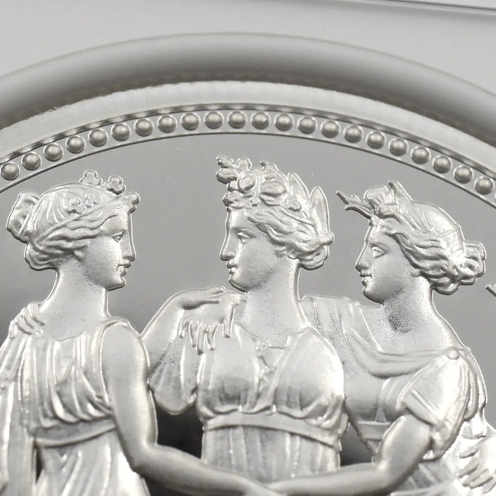 モダンコイン9:6564 2020 エリザベス2世 スリーグレーセス 5ポンド2オンス銀貨 発行即日鑑定品 NGC PF70UC 箱付き