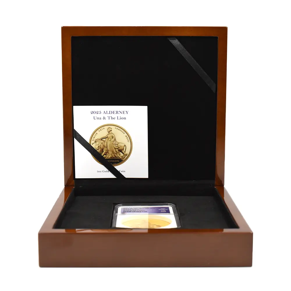 モダンコイン7:6396 オルダニー島 2025 チャールズ3世 ウナ&ライオン ウルトラハイレリーフ 500ポンド5オンスプルーフ金貨 発行即日鑑定品 NGC PF70UC 箱付き