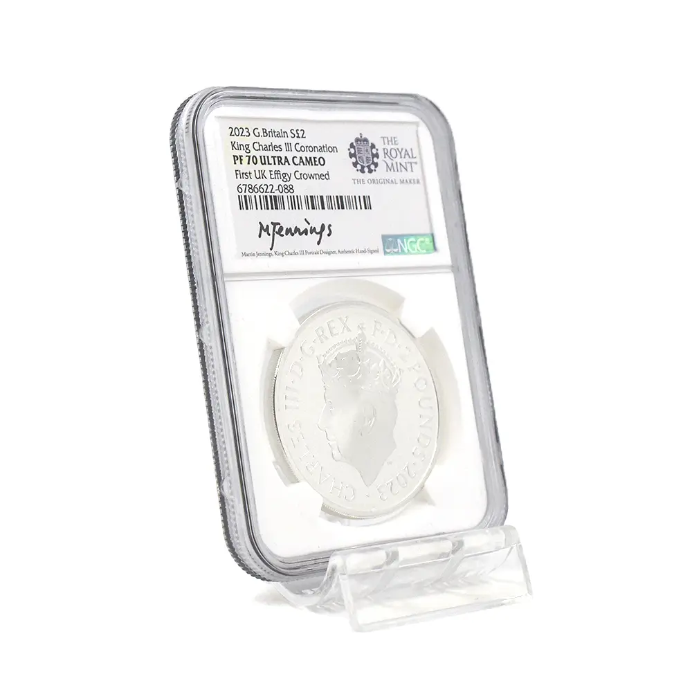 モダンコイン10：6605 2023 チャールズ3世 「第1肖像」発行記念 2ポンド1オンス銀貨2枚セット マーティン・ジェニングス氏直筆サイン入り NGC PF70UC 箱付き