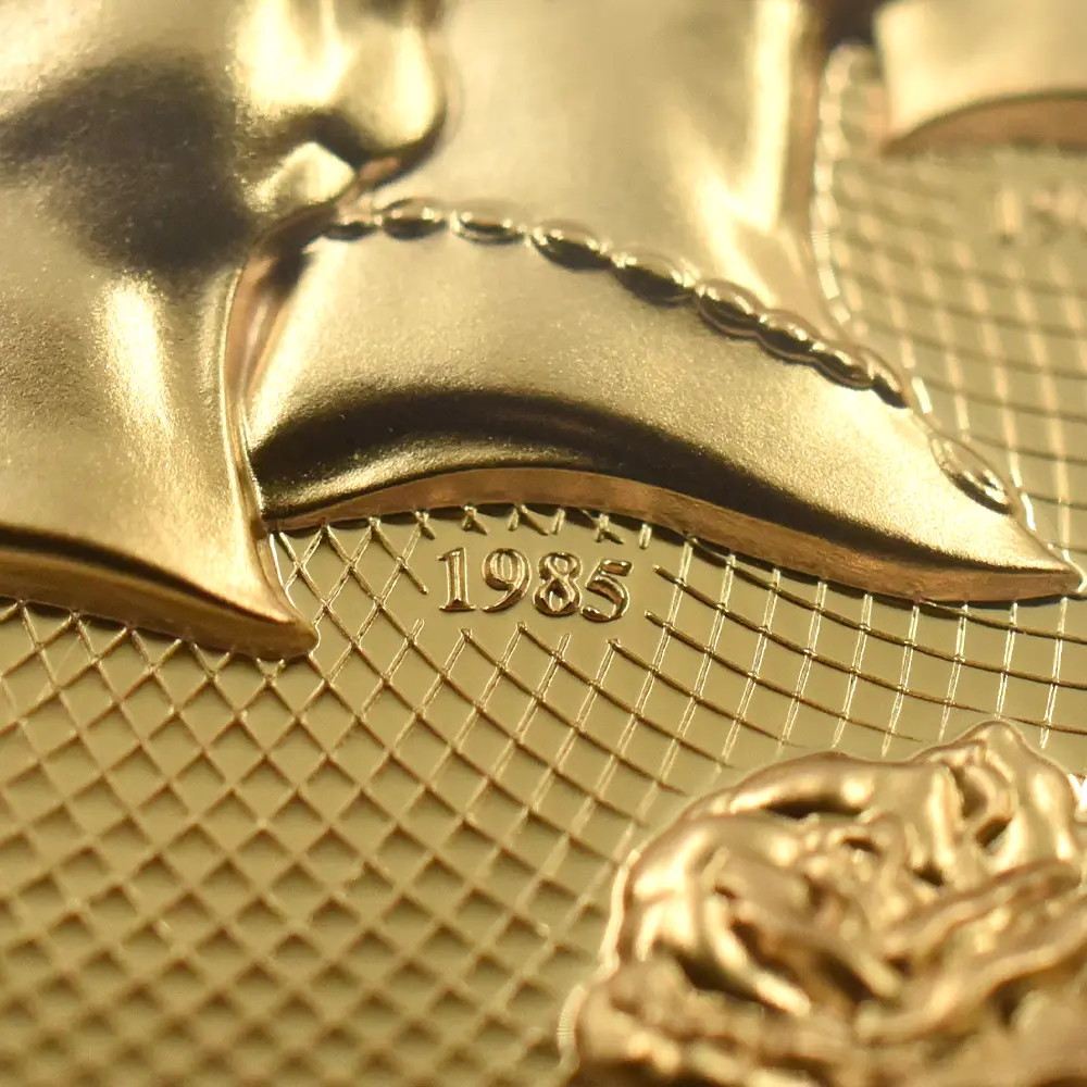 モダンコイン7:6611 ニウエ 2025 チャールズ3世 女王エリザベス2世追悼記念 ハイレリーフ 1ドル金メッキ銅貨 ファーストリリース NGC PF70UC