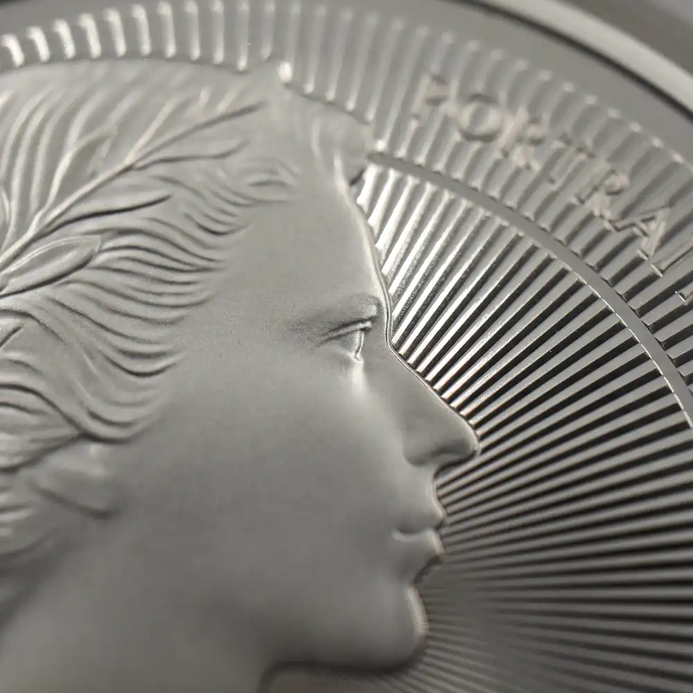 モダンコイン8:6620 2026 チャールズ3世 エリザベス2世のコイン肖像シリーズ 第一弾 ヤングヤングエリザベス 5ポンドピエフォー銀貨 発行即日鑑定品 NGC PF69UC 箱付き(説明書・COAなし)