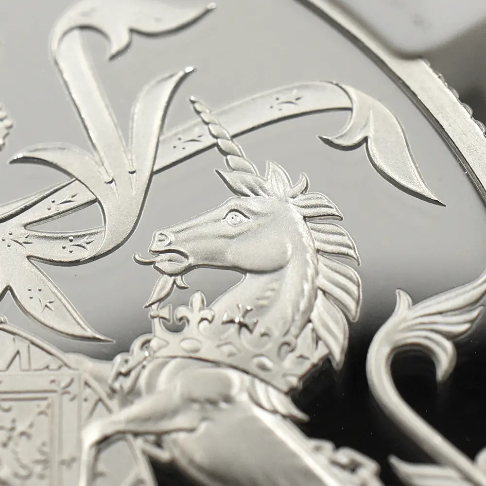 モダンコイン11:6617 2025 チャールズ3世 ロイヤルアームズ 5ポンド銀貨 発行即日鑑定品 NGC PF69UC 箱付き