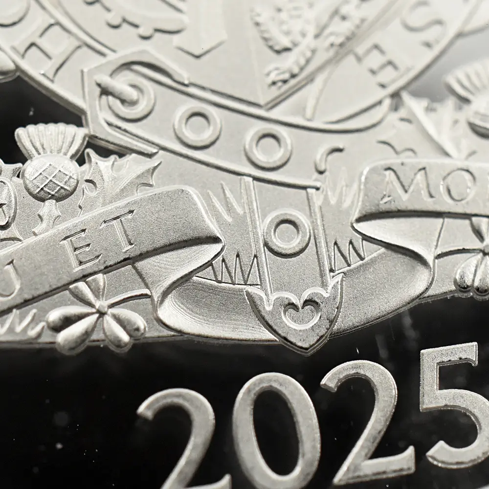 モダンコイン11：6618 2025 チャールズ3世 ロイヤルアームズ 5ポンド銀貨 発行即日鑑定品 NGC PF68UC 箱付き