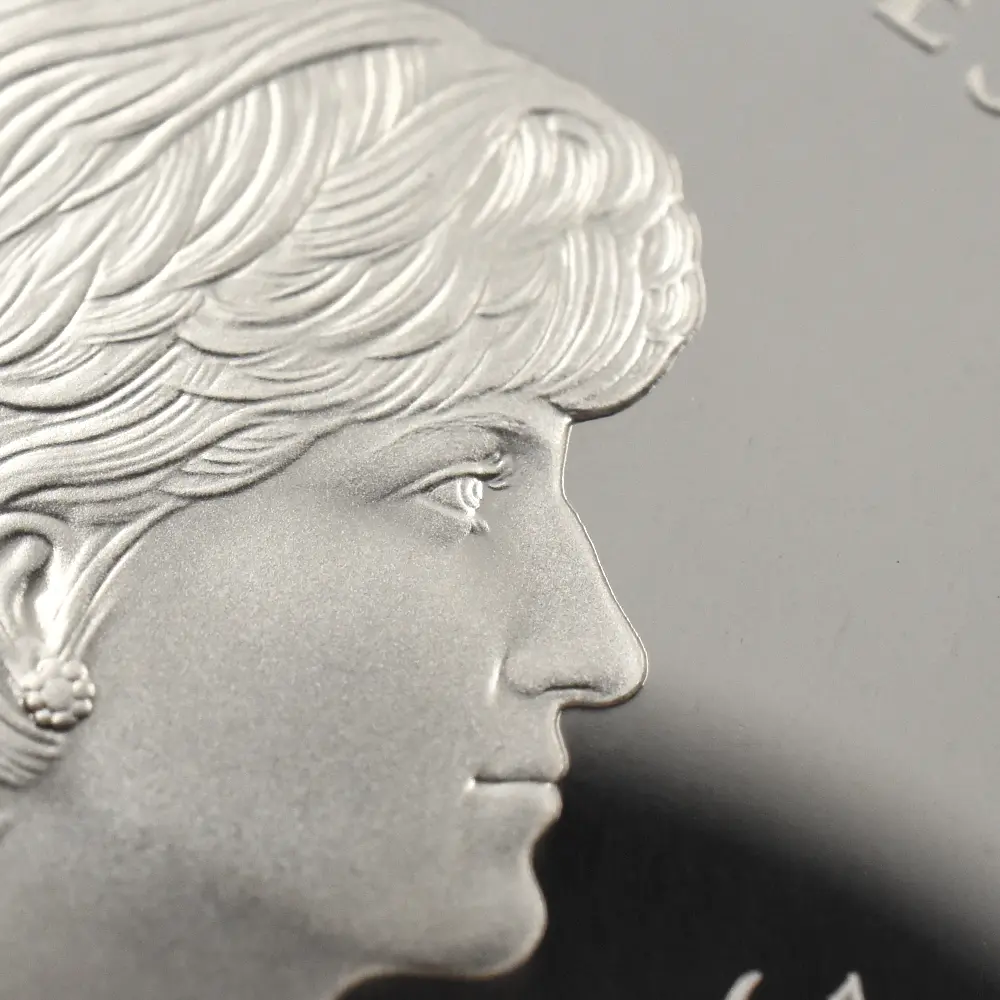 モダンコイン9:6630 1999 エリザベス2世 ダイアナ妃追悼記念 5ポンド銀貨 NGC PF69UC 箱付き(外箱・説明書なし)