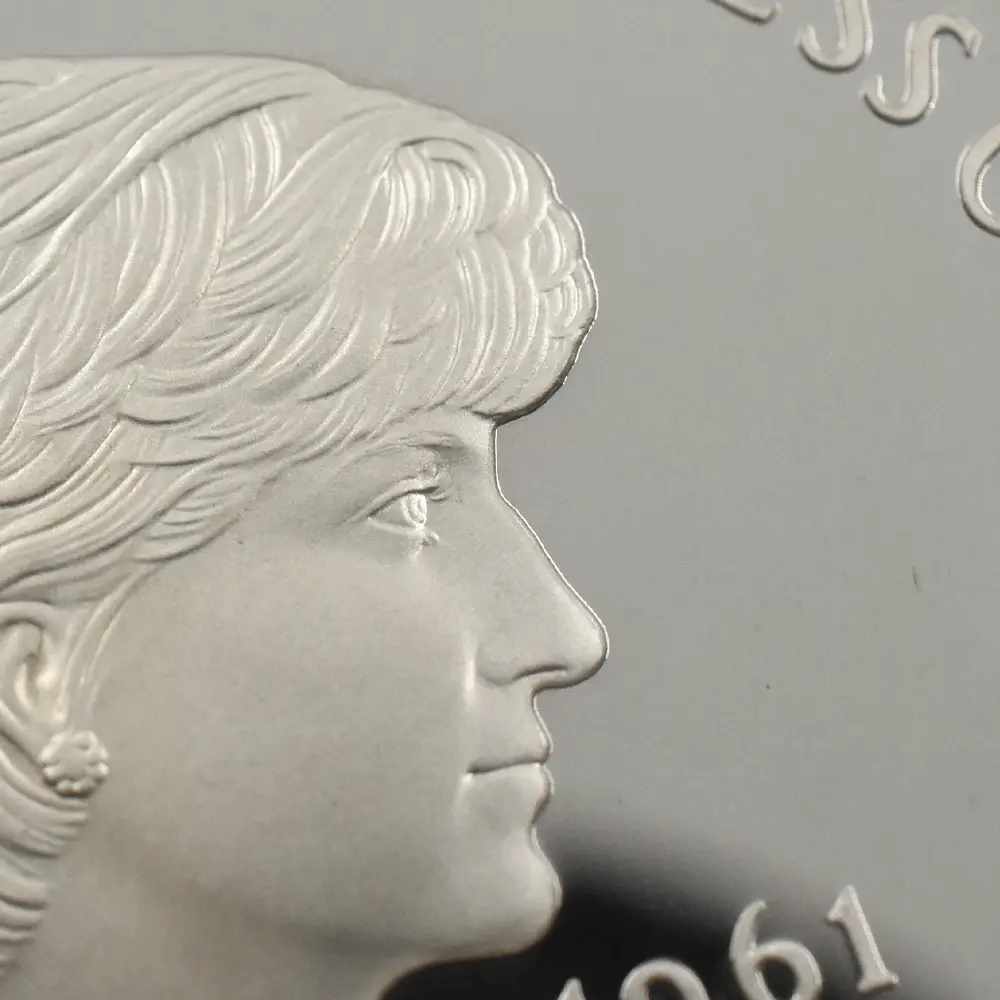 モダンコイン9:6631 1999 エリザベス2世 ダイアナ妃追悼記念 5ポンド銀貨 NGC PF69UC 箱付き(外箱なし)