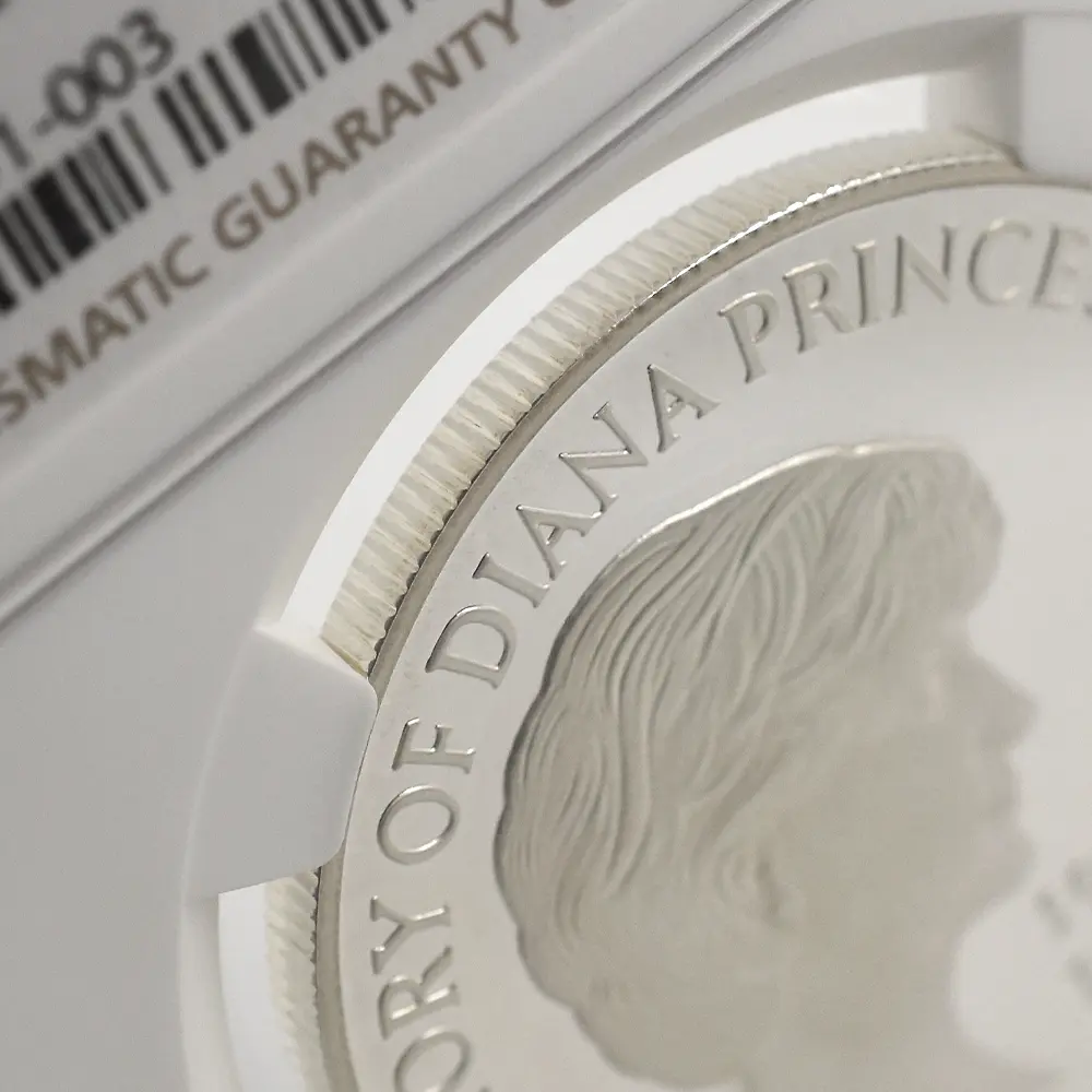 モダンコイン15:6631 1999 エリザベス2世 ダイアナ妃追悼記念 5ポンド銀貨 NGC PF69UC 箱付き(外箱なし)