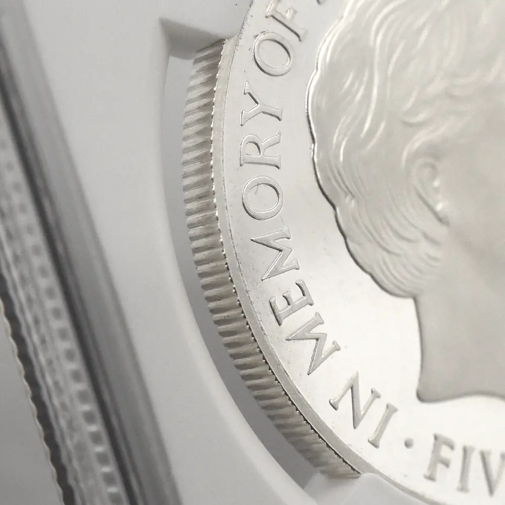 モダンコイン16:6632 1999 エリザベス2世 ダイアナ妃追悼記念 5ポンド銀貨 NGC PF69UC 箱付き