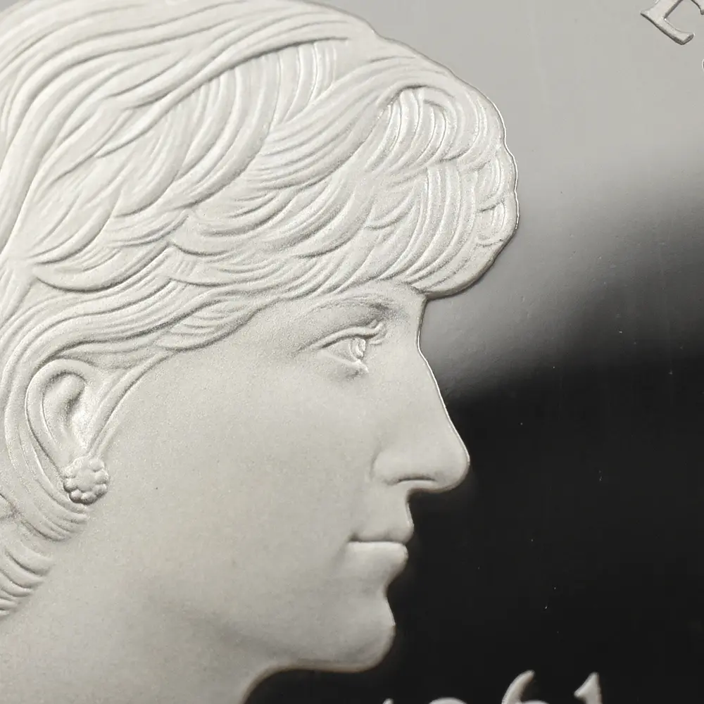 モダンコイン10:6633 1999 エリザベス2世 ダイアナ妃追悼記念 5ポンド銀貨 NGC PF69UC 箱付き