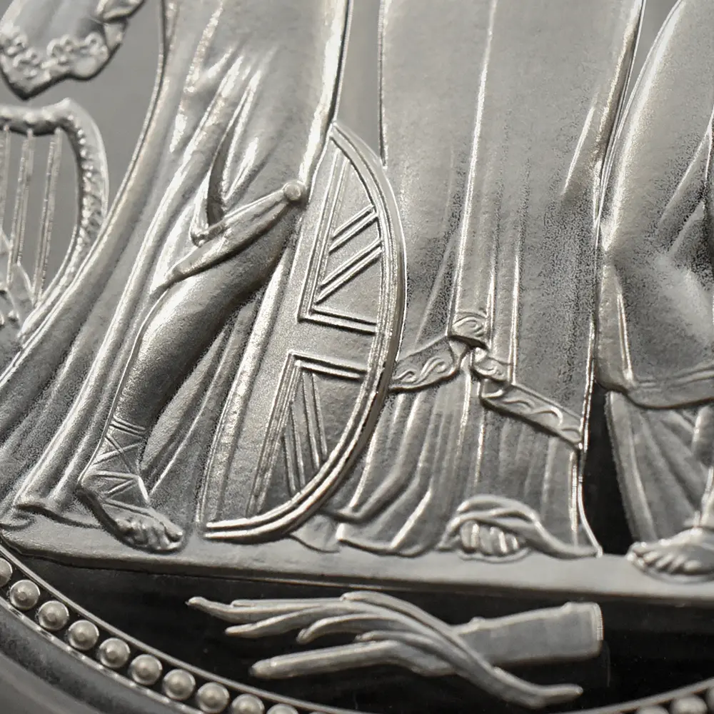 モダンコイン10：6681 イギリス 2020 エリザベス2世 スリーグレーセス 5ポンド2オンス銀貨 PCGS PR70DC 箱付き